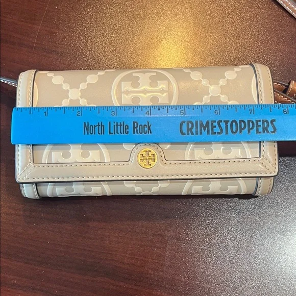 Tory Burch Cream and Tan Tote Bag with Wallet - Picture 13 of 16